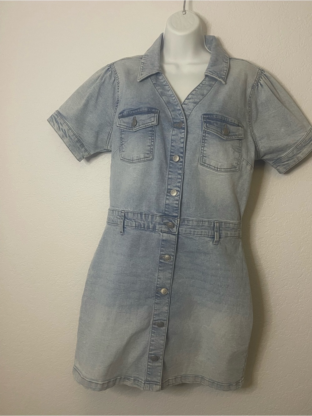 Celebrity Pink Light Blue Denim Button-Front Shirt Dress